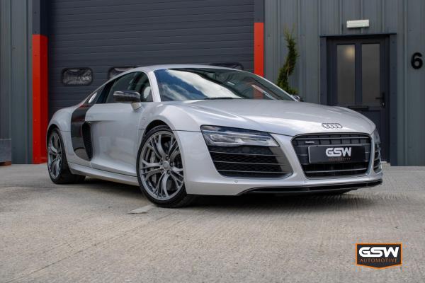 Audi R8 5.2 FSI V10 Plus Coupe 2dr Petrol S Tronic quattro Euro 5 (550 ps)