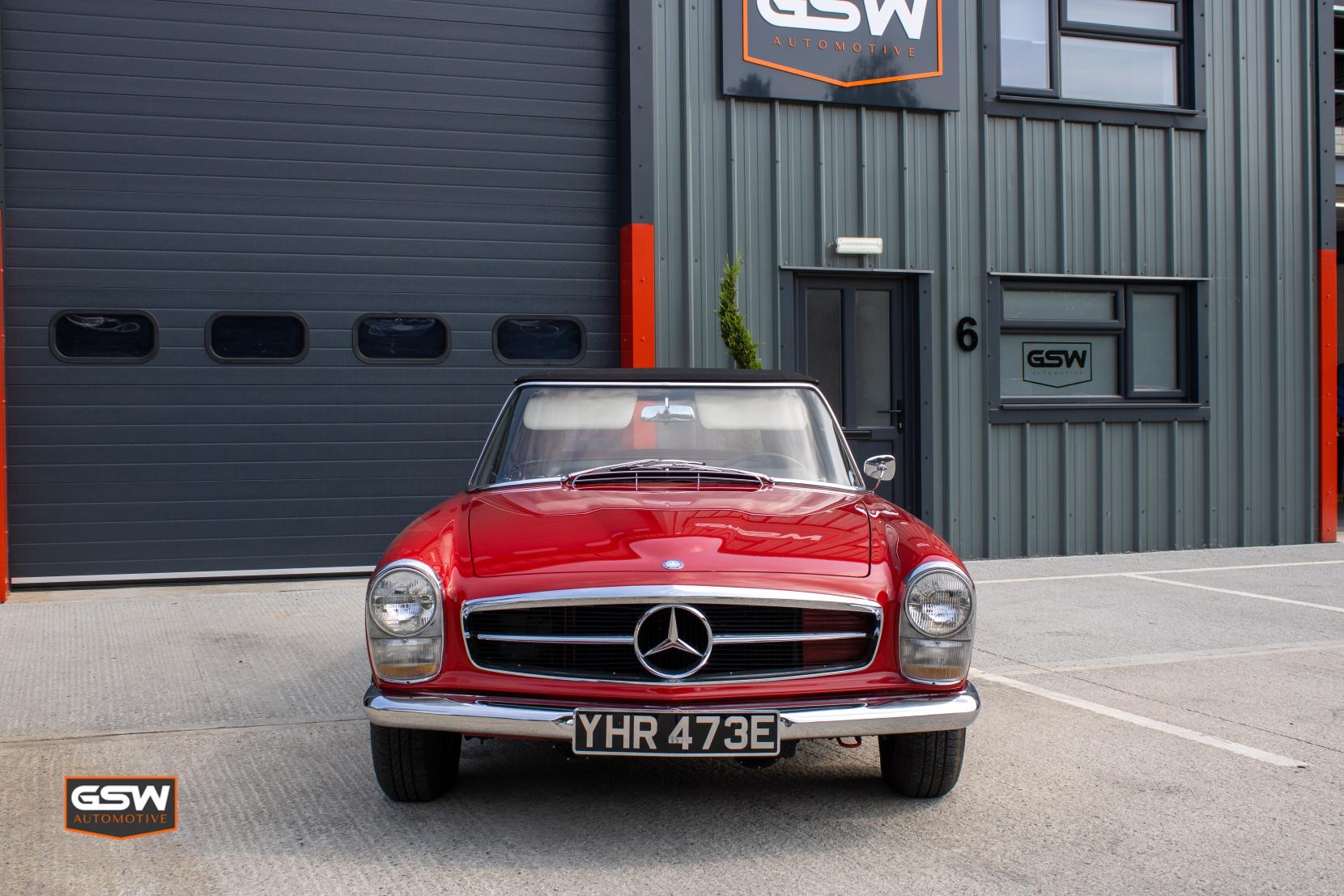 Mercedes-Benz 230 SL 1966 230SL Pagoda