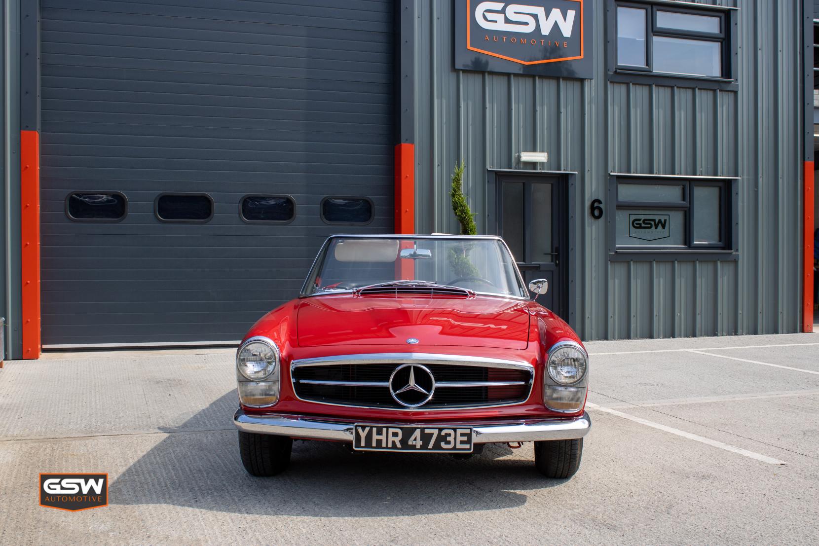 Mercedes-Benz 230 SL 1966 230SL Pagoda