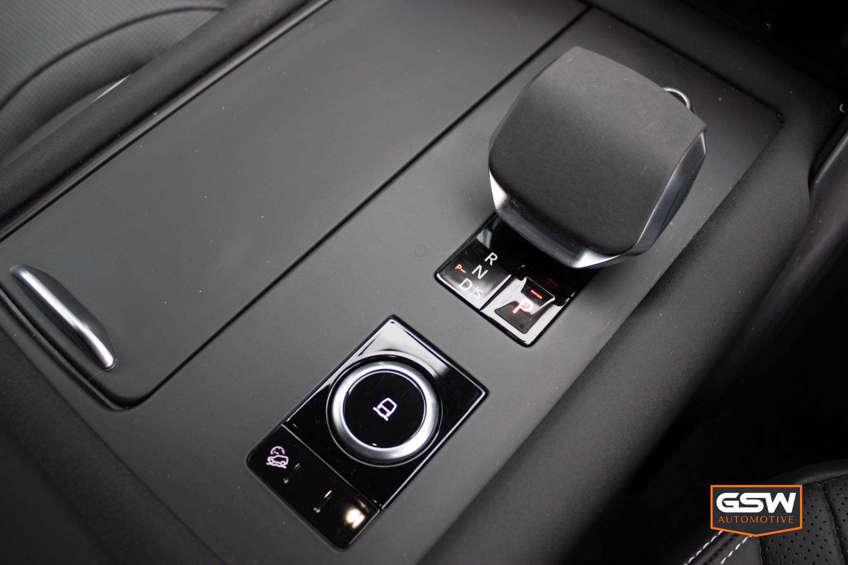 Land Rover Discovery 3.0 D300 MHEV R-Dynamic HSE SUV 5dr Diesel Auto 4WD Euro 6 (s/s) (300 ps)