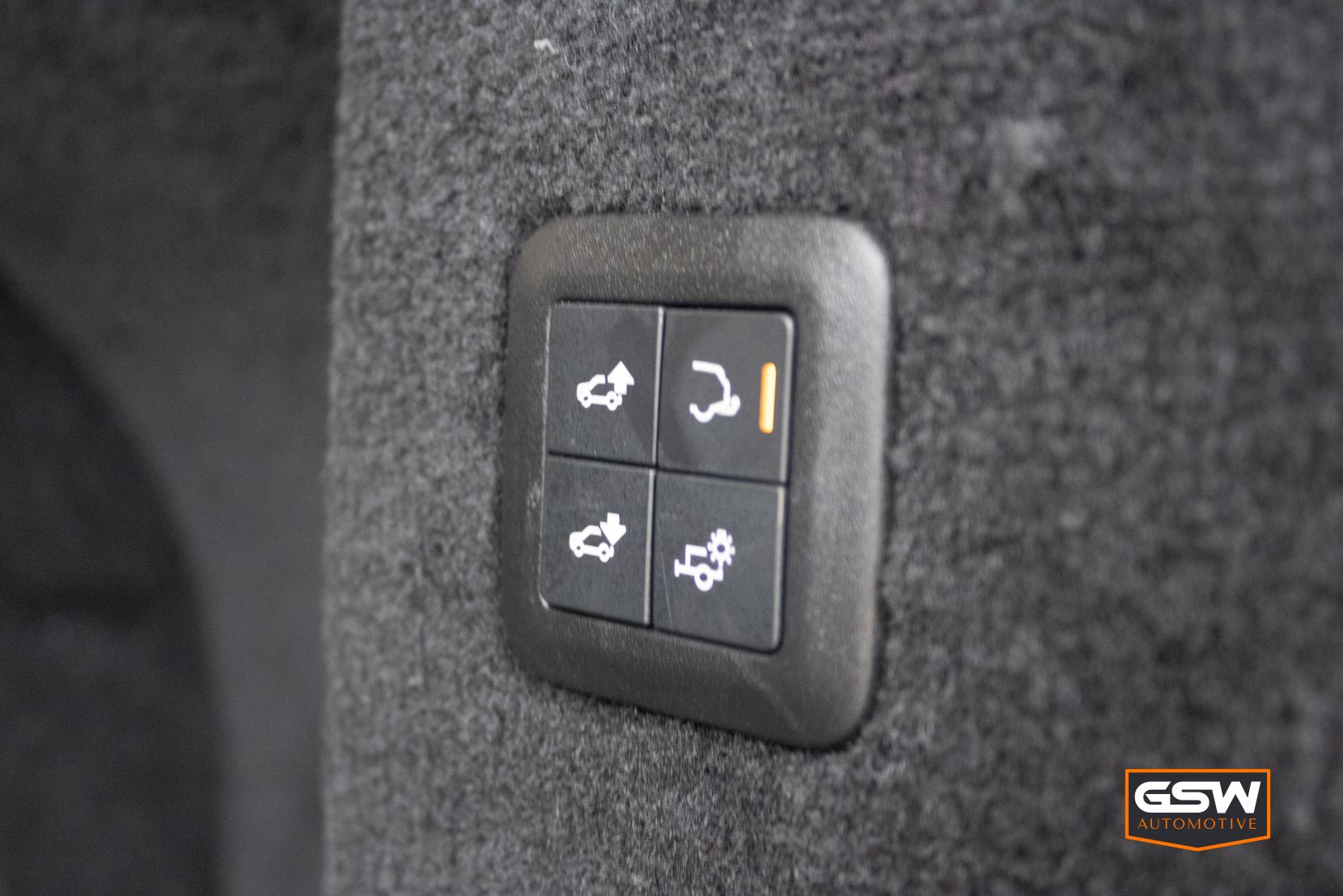 Land Rover Range Rover Sport 4.4 SD V8 Autobiography Dynamic SUV 5dr Diesel Auto 4WD Euro 6 (s/s) (339 ps)