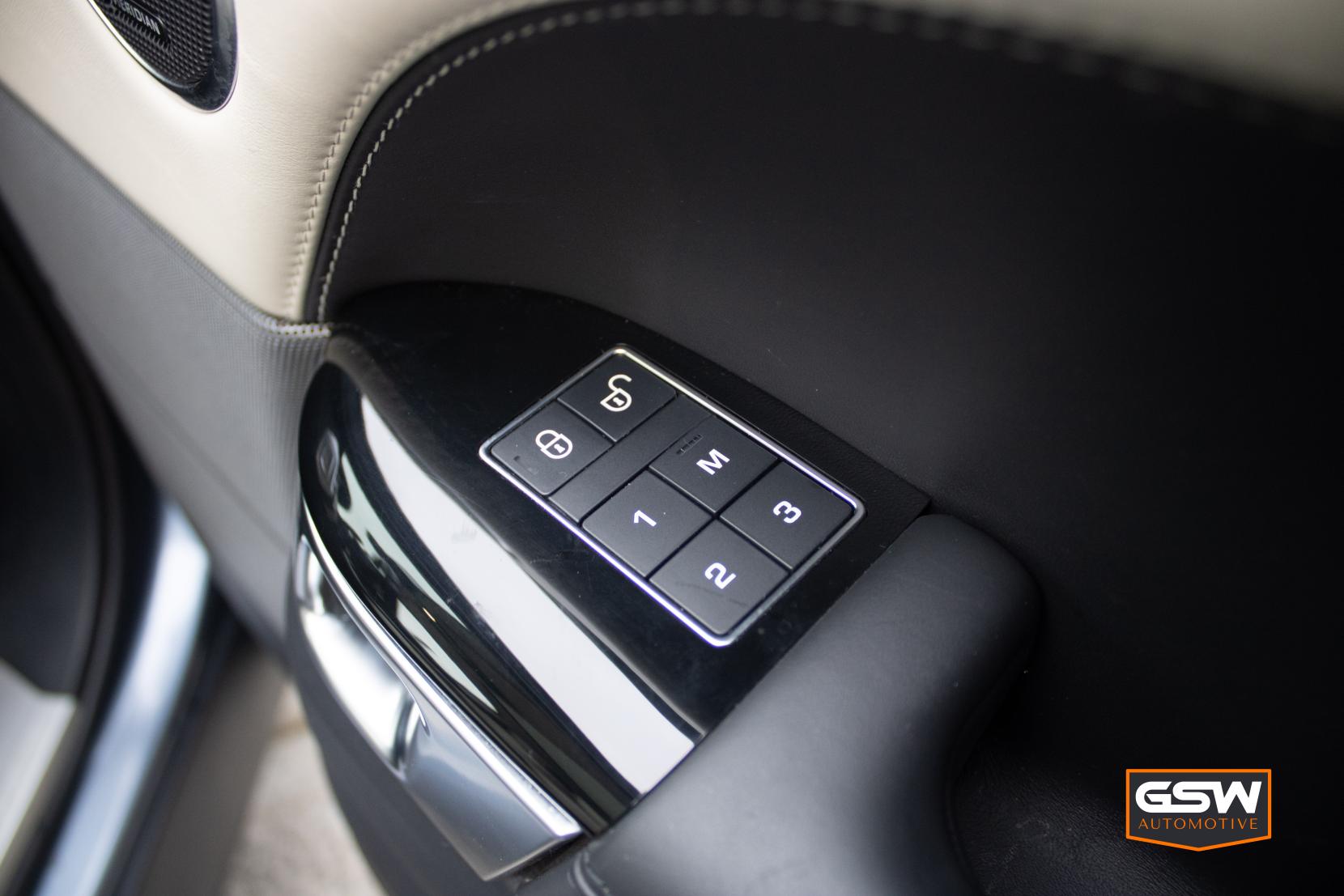 Land Rover Range Rover Sport 4.4 SD V8 Autobiography Dynamic SUV 5dr Diesel Auto 4WD Euro 6 (s/s) (339 ps)