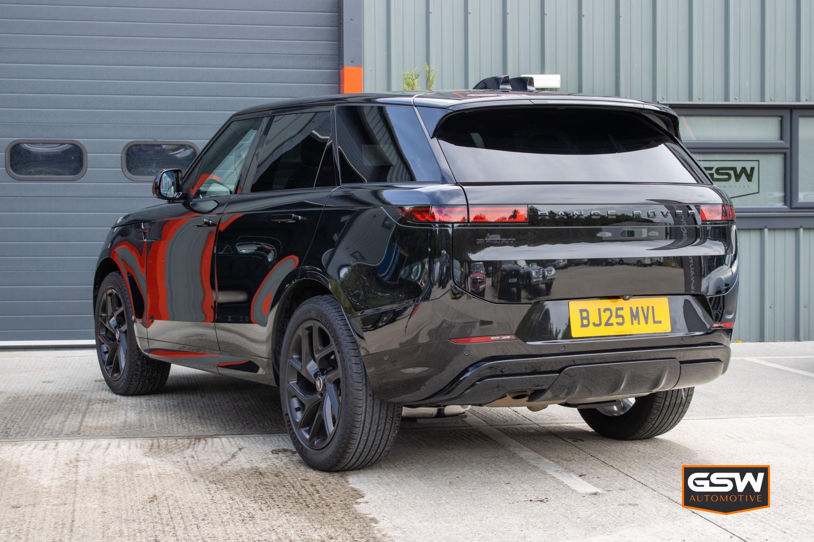 Land Rover Range Rover Sport 3.0 D300 MHEV Dynamic SE SUV 5dr Diesel Auto 4WD Euro 6 (s/s) (300 ps)