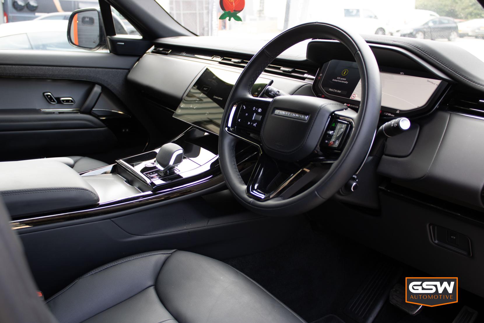 Land Rover Range Rover Sport 3.0 D300 MHEV Dynamic SE SUV 5dr Diesel Auto 4WD Euro 6 (s/s) (300 ps)