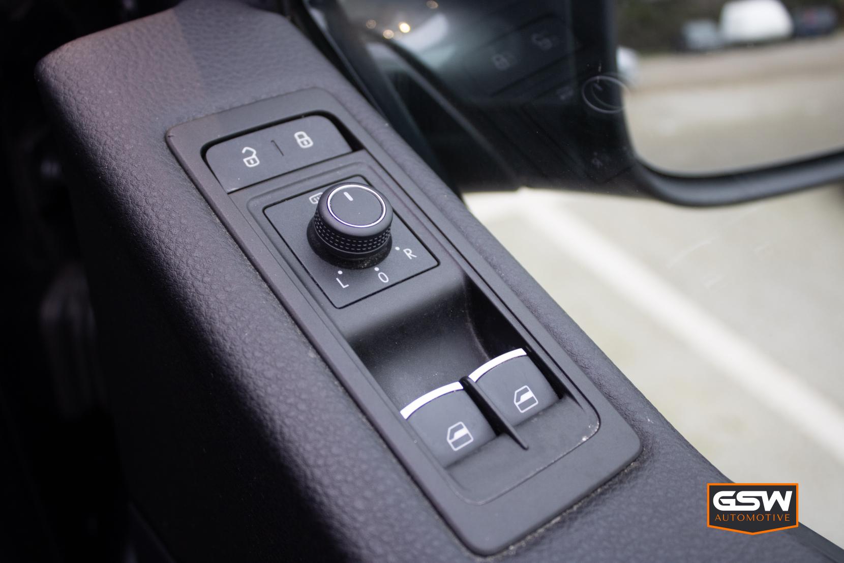 Volkswagen Caravelle 2.0 BiTDI Executive MPV 5dr Diesel DSG Euro 6 (s/s) (199 ps)