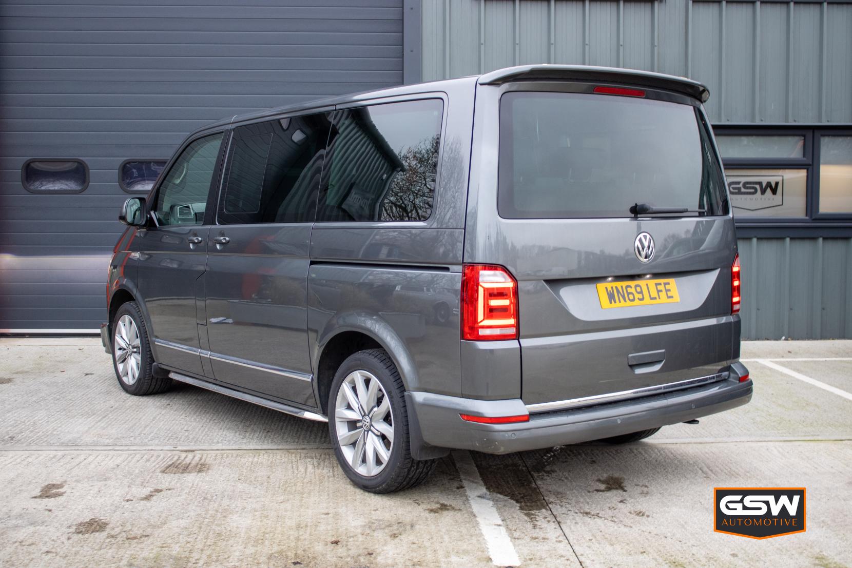 Volkswagen Caravelle 2.0 BiTDI Executive MPV 5dr Diesel DSG Euro 6 (s/s) (199 ps)