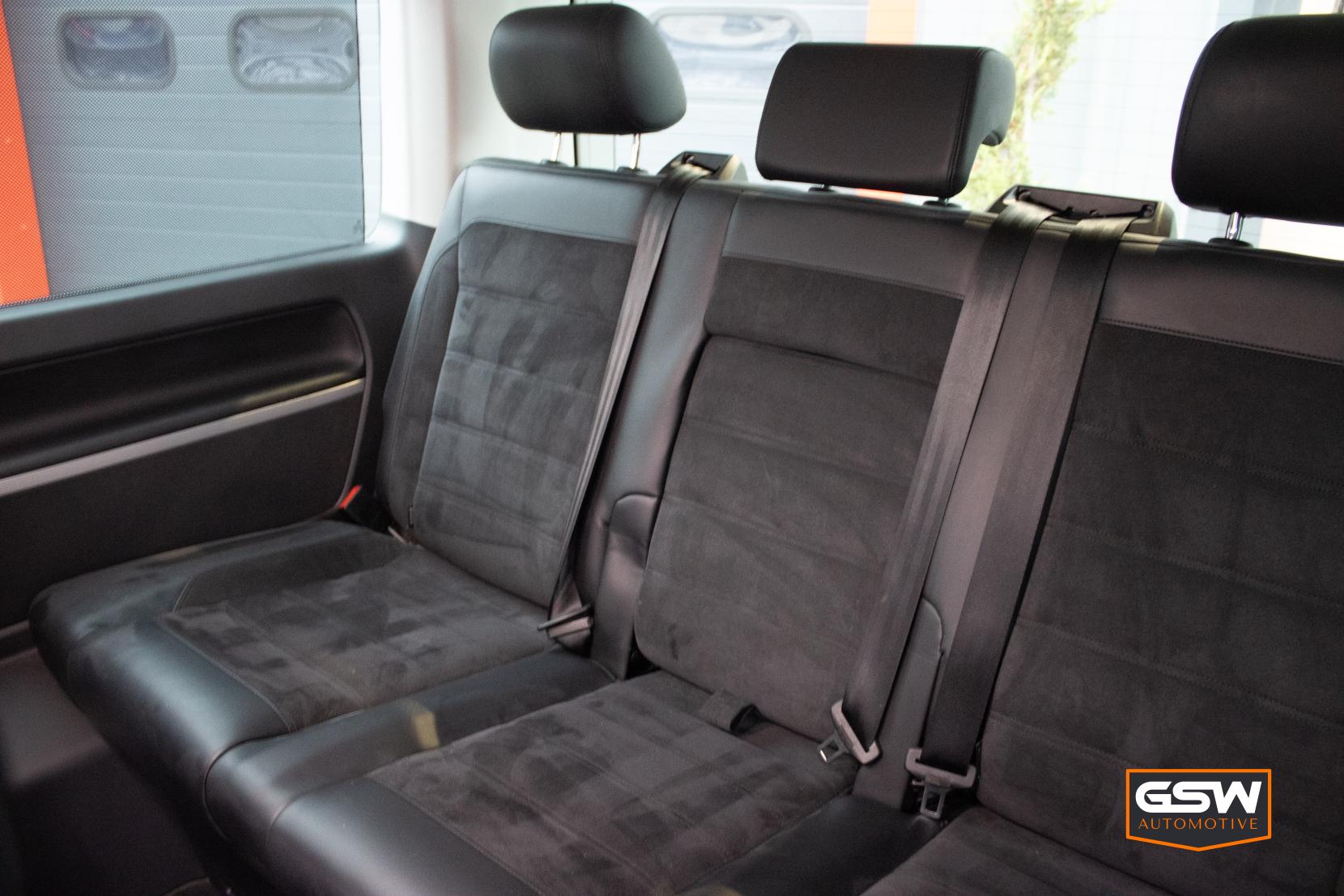 Volkswagen Caravelle 2.0 BiTDI Executive MPV 5dr Diesel DSG Euro 6 (s/s) (199 ps)