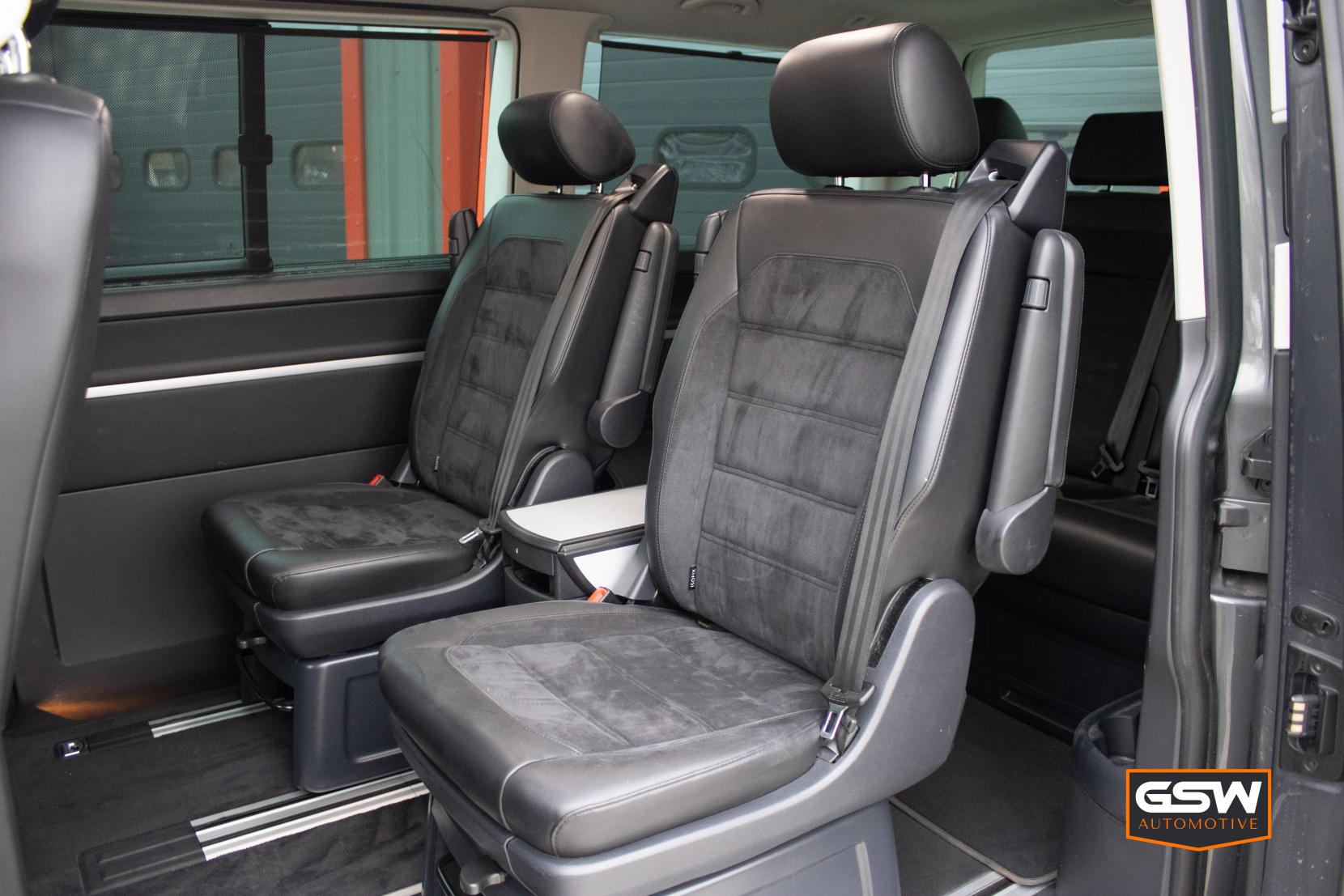 Volkswagen Caravelle 2.0 BiTDI Executive MPV 5dr Diesel DSG Euro 6 (s/s) (199 ps)