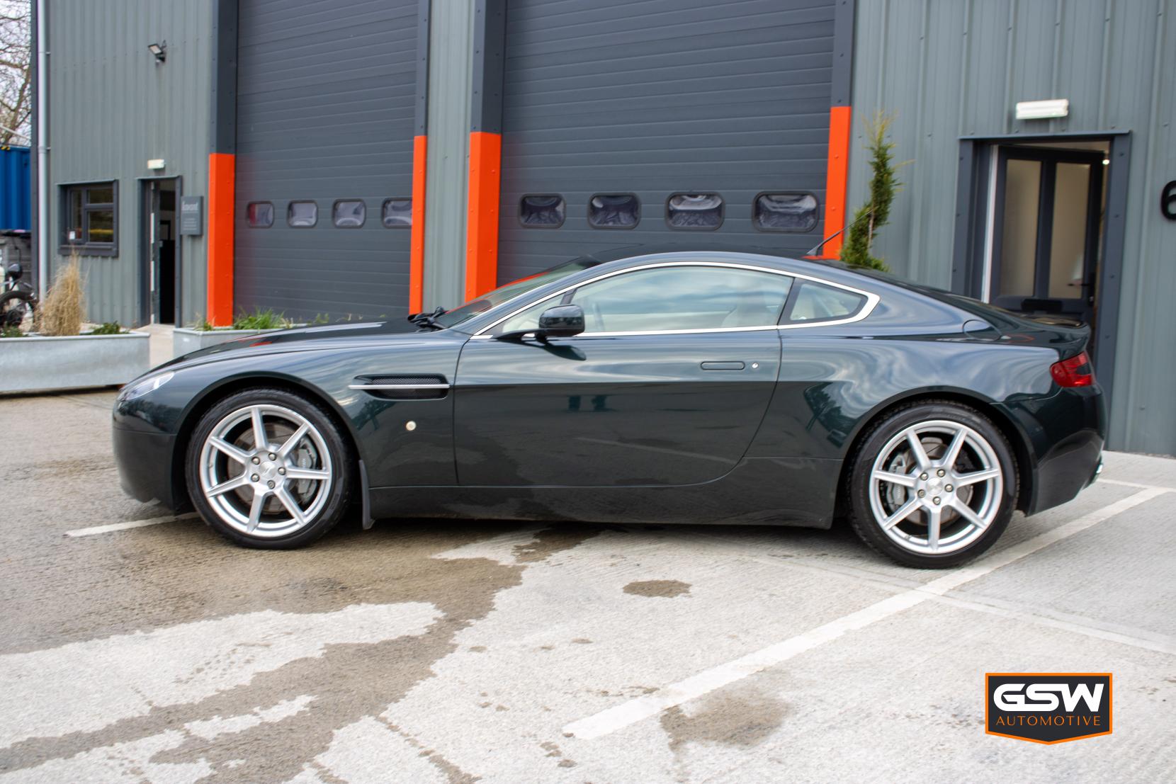 Aston Martin Vantage 4.3 V8 Coupe 2dr Petrol Manual Euro 4 (380 bhp)