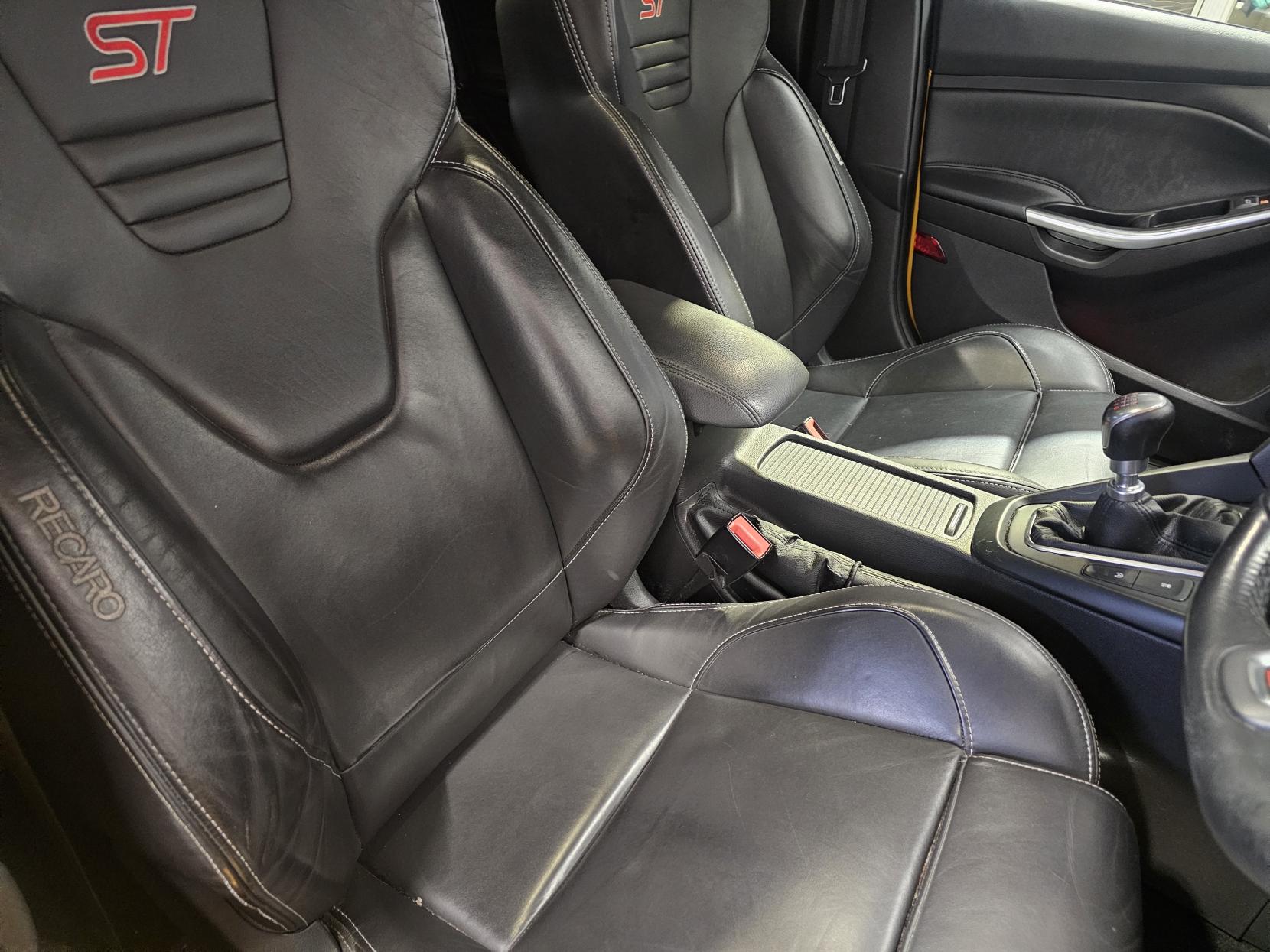 Ford Focus 2.0T EcoBoost ST-3 Hatchback 5dr Petrol Manual Euro 6 (s/s) (250 ps)