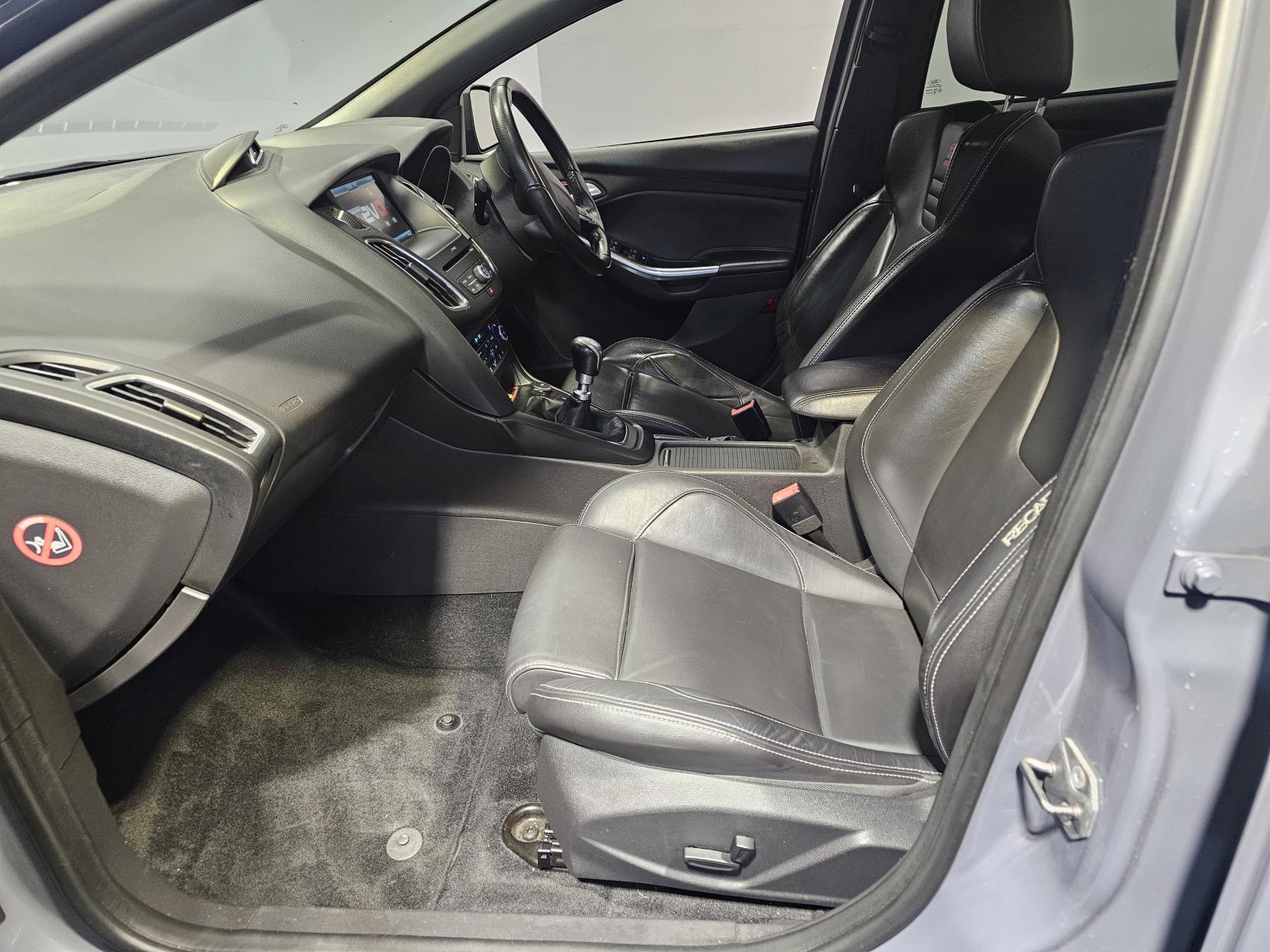 Ford Focus 2.0T EcoBoost ST-3 Hatchback 5dr Petrol Manual Euro 6 (s/s) (250 ps)