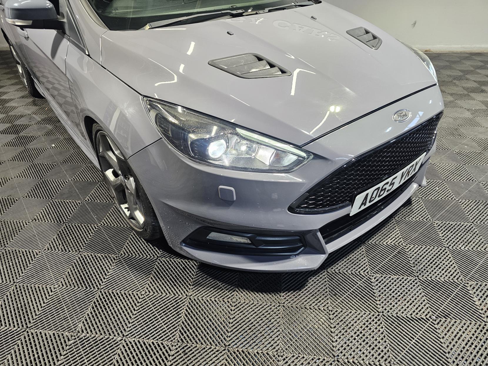 Ford Focus 2.0T EcoBoost ST-3 Hatchback 5dr Petrol Manual Euro 6 (s/s) (250 ps)