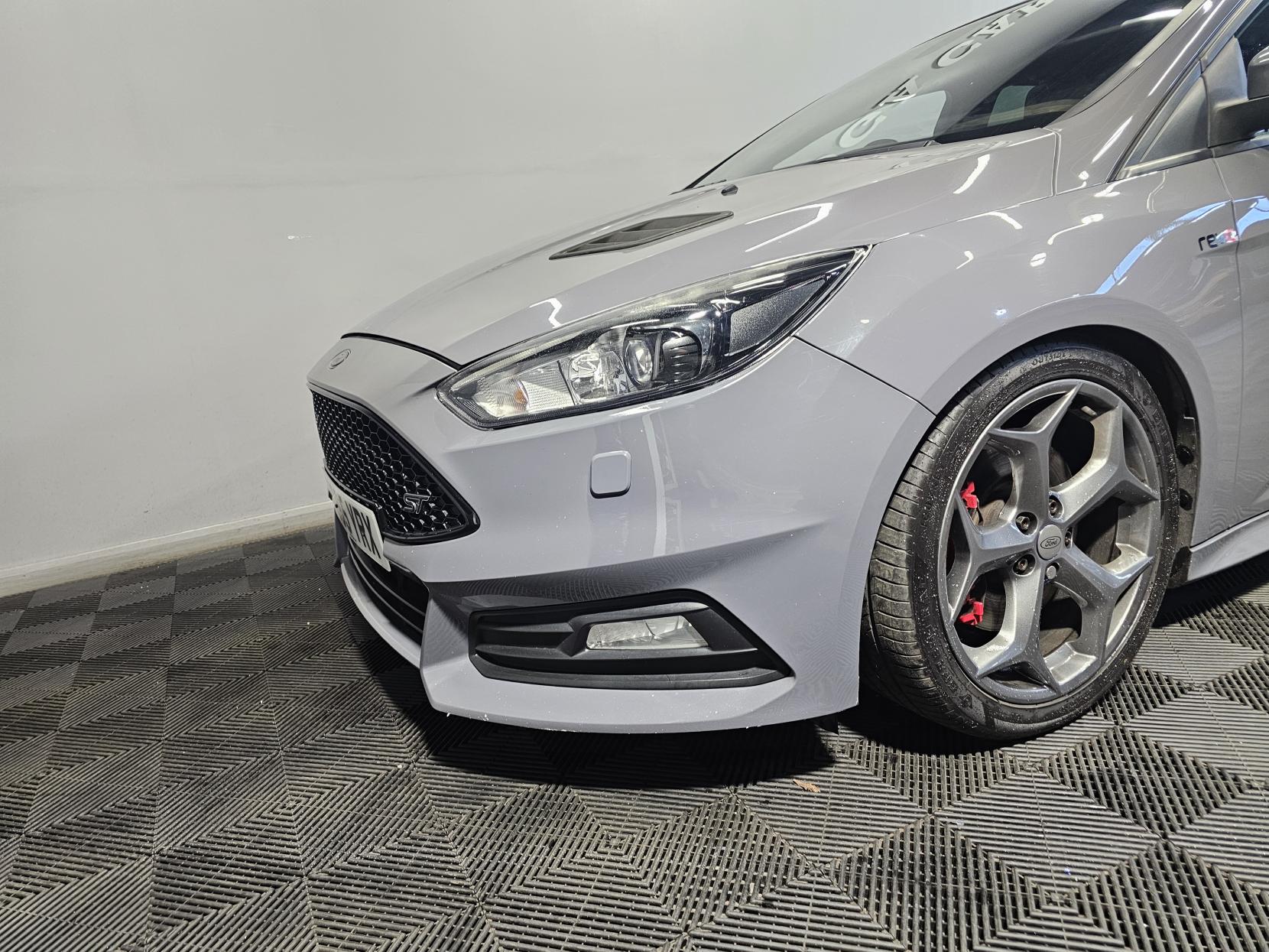 Ford Focus 2.0T EcoBoost ST-3 Hatchback 5dr Petrol Manual Euro 6 (s/s) (250 ps)