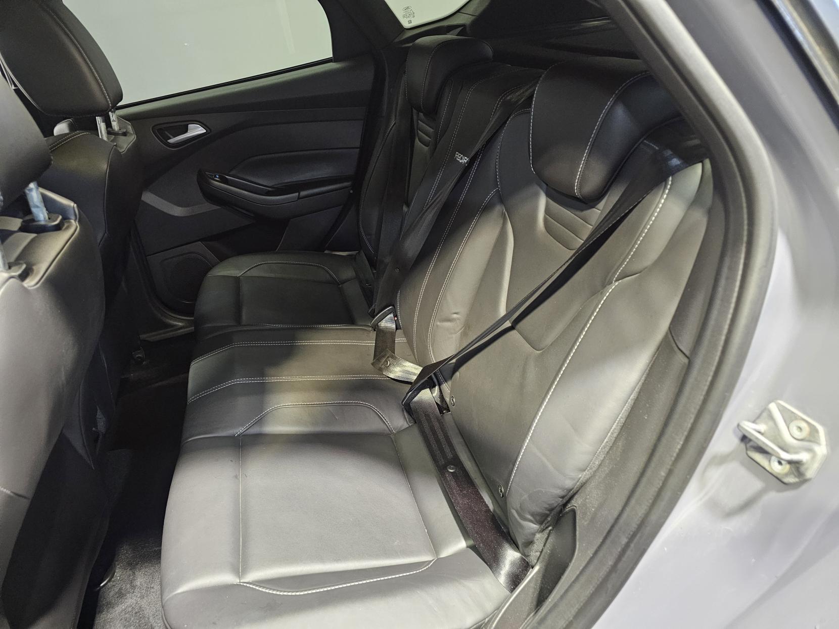 Ford Focus 2.0T EcoBoost ST-3 Hatchback 5dr Petrol Manual Euro 6 (s/s) (250 ps)