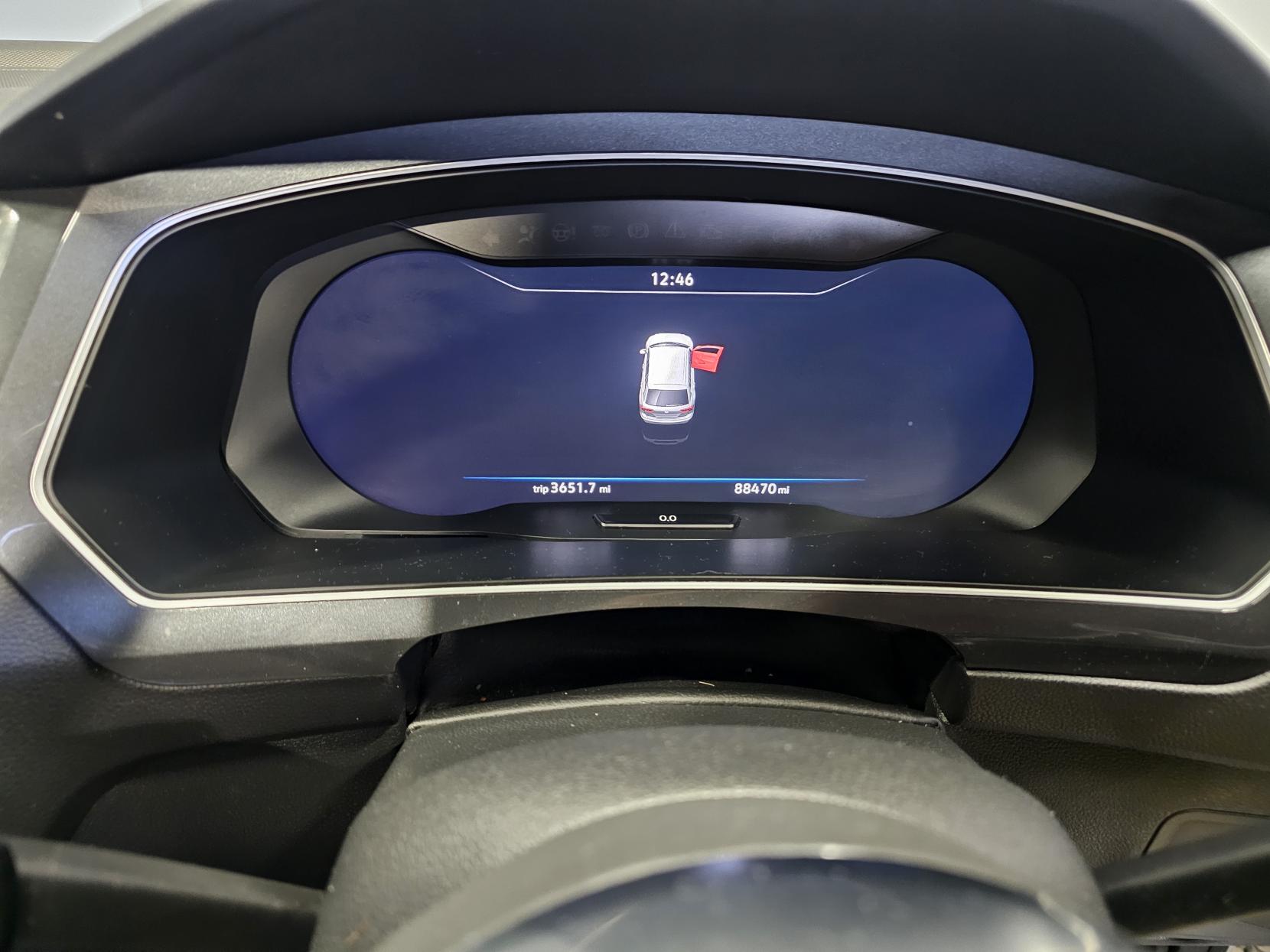 Volkswagen Tiguan 2.0 TDI R-Line SUV 5dr Diesel Manual Euro 6 (s/s) (150 ps)