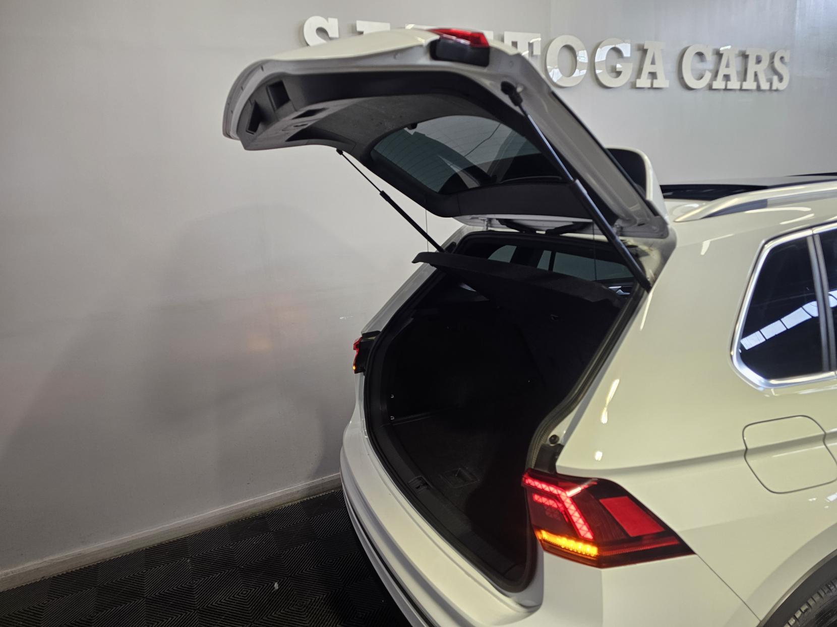 Volkswagen Tiguan 2.0 TDI R-Line SUV 5dr Diesel Manual Euro 6 (s/s) (150 ps)