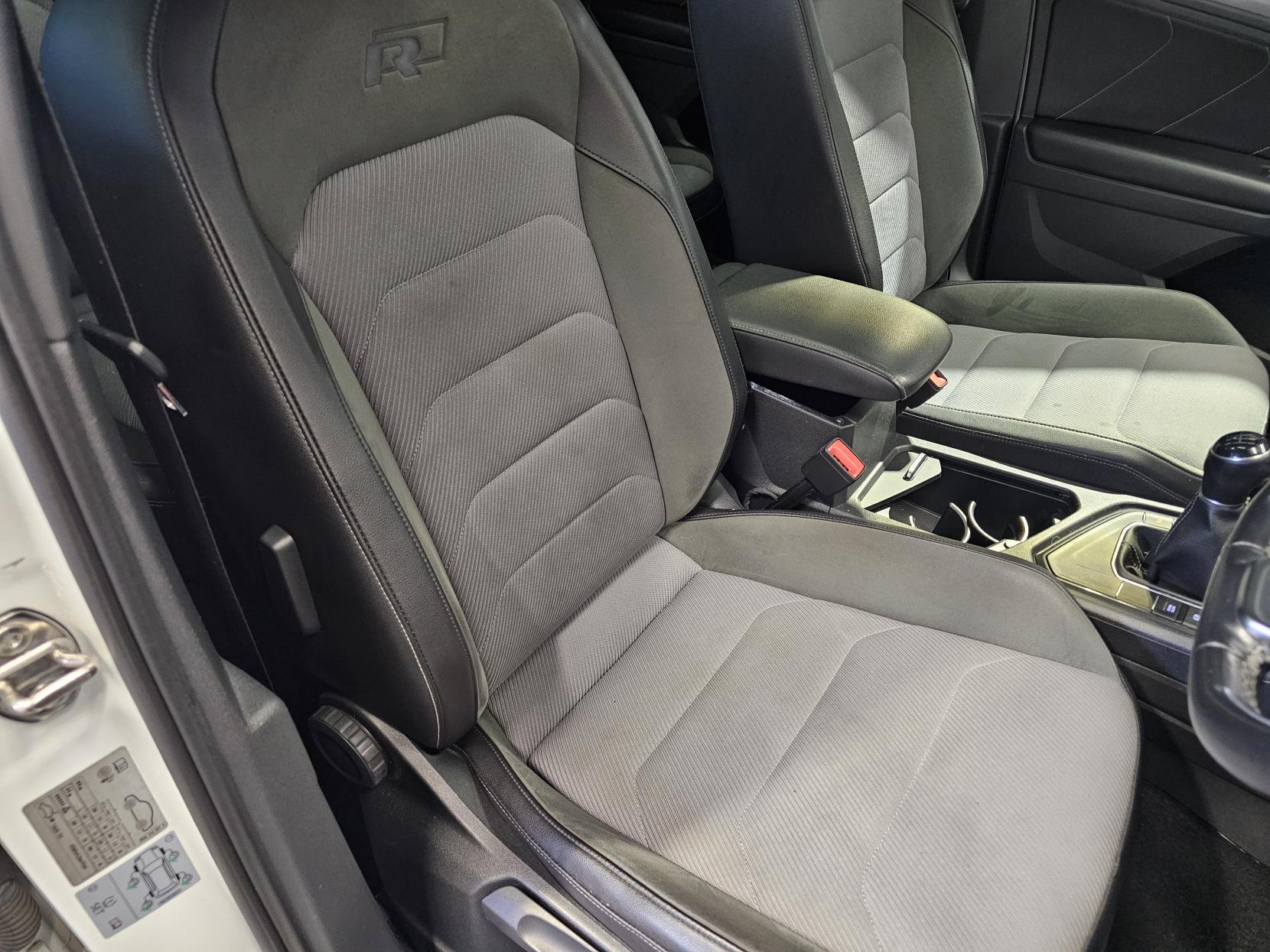 Volkswagen Tiguan 2.0 TDI R-Line SUV 5dr Diesel Manual Euro 6 (s/s) (150 ps)