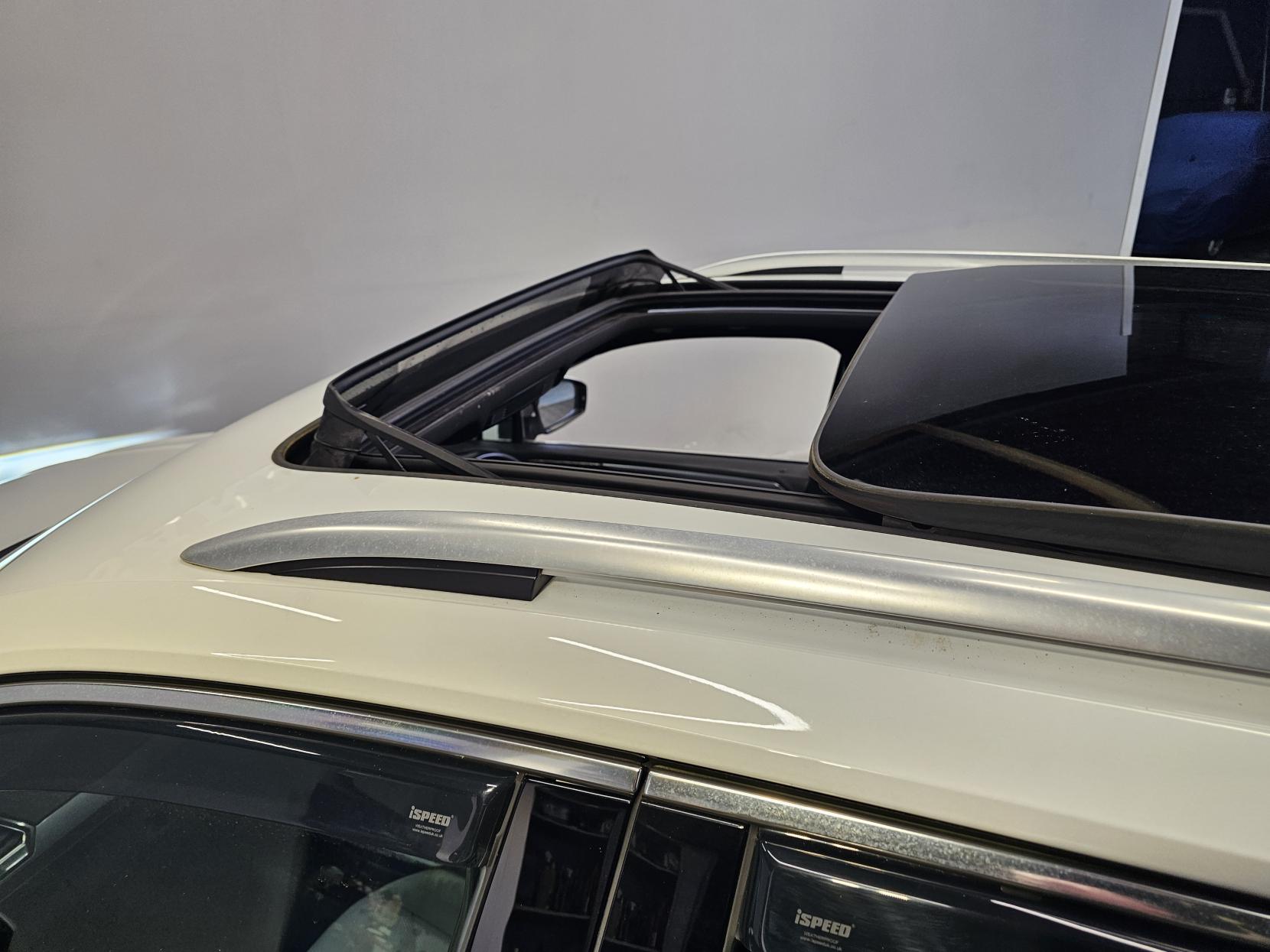 Volkswagen Tiguan 2.0 TDI R-Line SUV 5dr Diesel Manual Euro 6 (s/s) (150 ps)