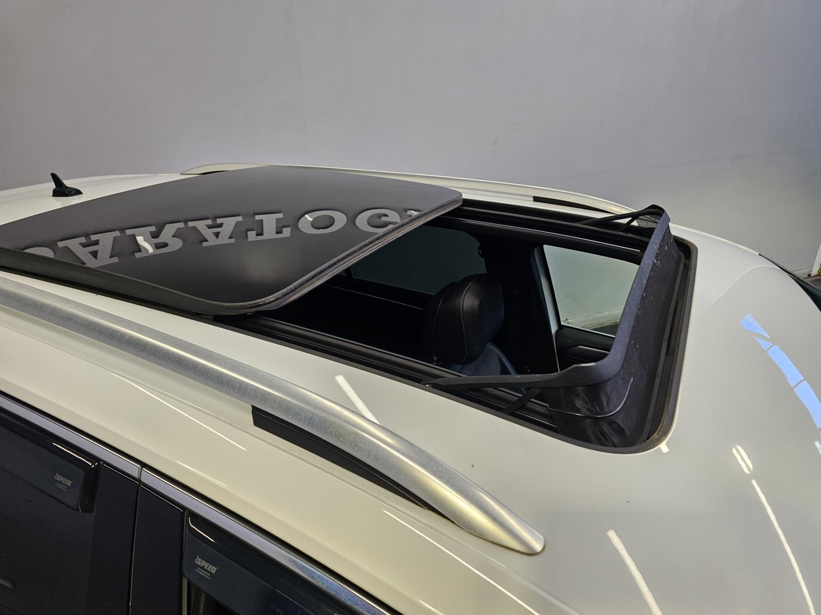 Volkswagen Tiguan 2.0 TDI R-Line SUV 5dr Diesel Manual Euro 6 (s/s) (150 ps)