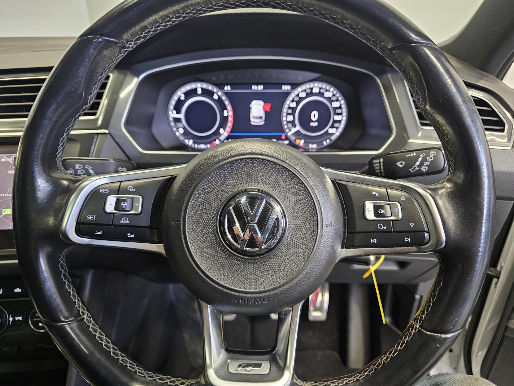 Volkswagen Tiguan 2.0 TDI R-Line SUV 5dr Diesel Manual Euro 6 (s/s) (150 ps)