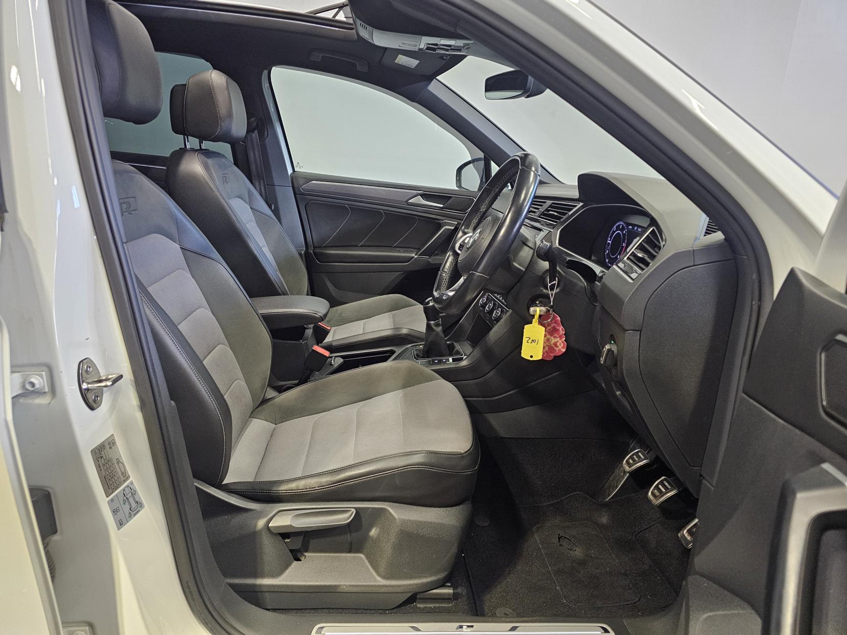 Volkswagen Tiguan 2.0 TDI R-Line SUV 5dr Diesel Manual Euro 6 (s/s) (150 ps)