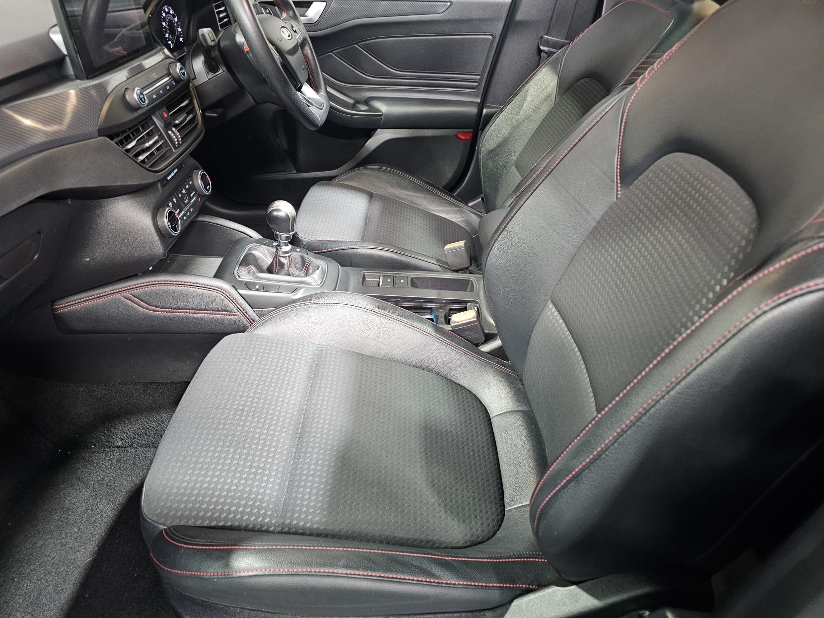 Ford Focus 1.0T EcoBoost ST-Line X Hatchback 5dr Petrol Manual Euro 6 (s/s) (125 ps)