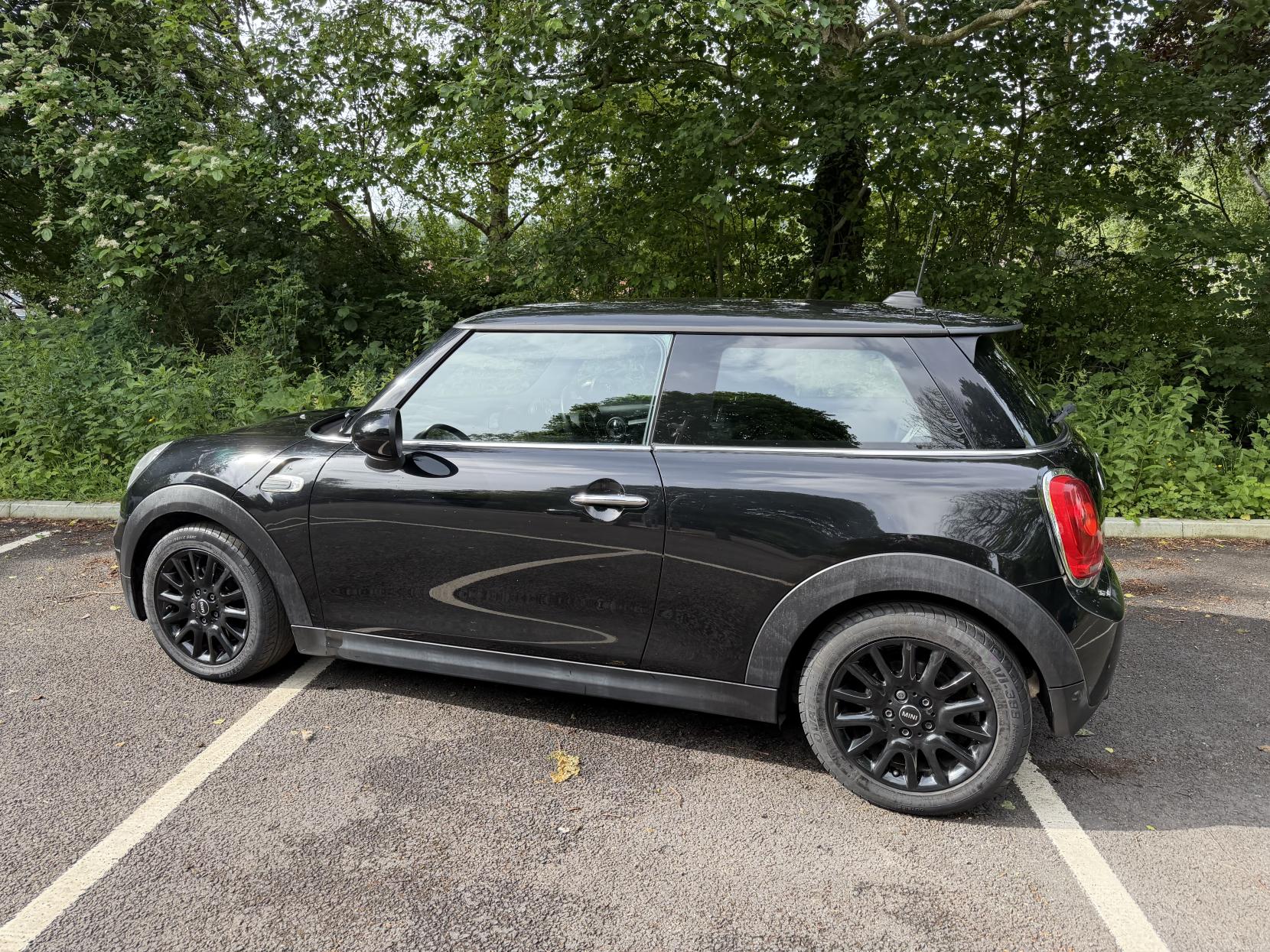 2014 Mini Hatch thumbnail 16