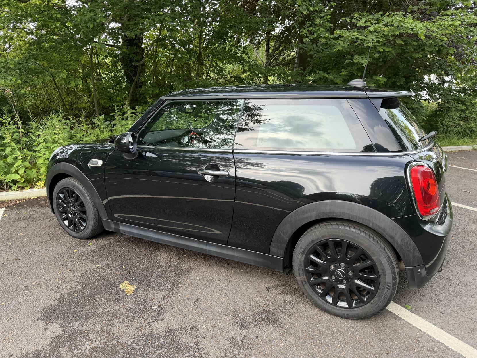 2014 Mini Hatch thumbnail 19
