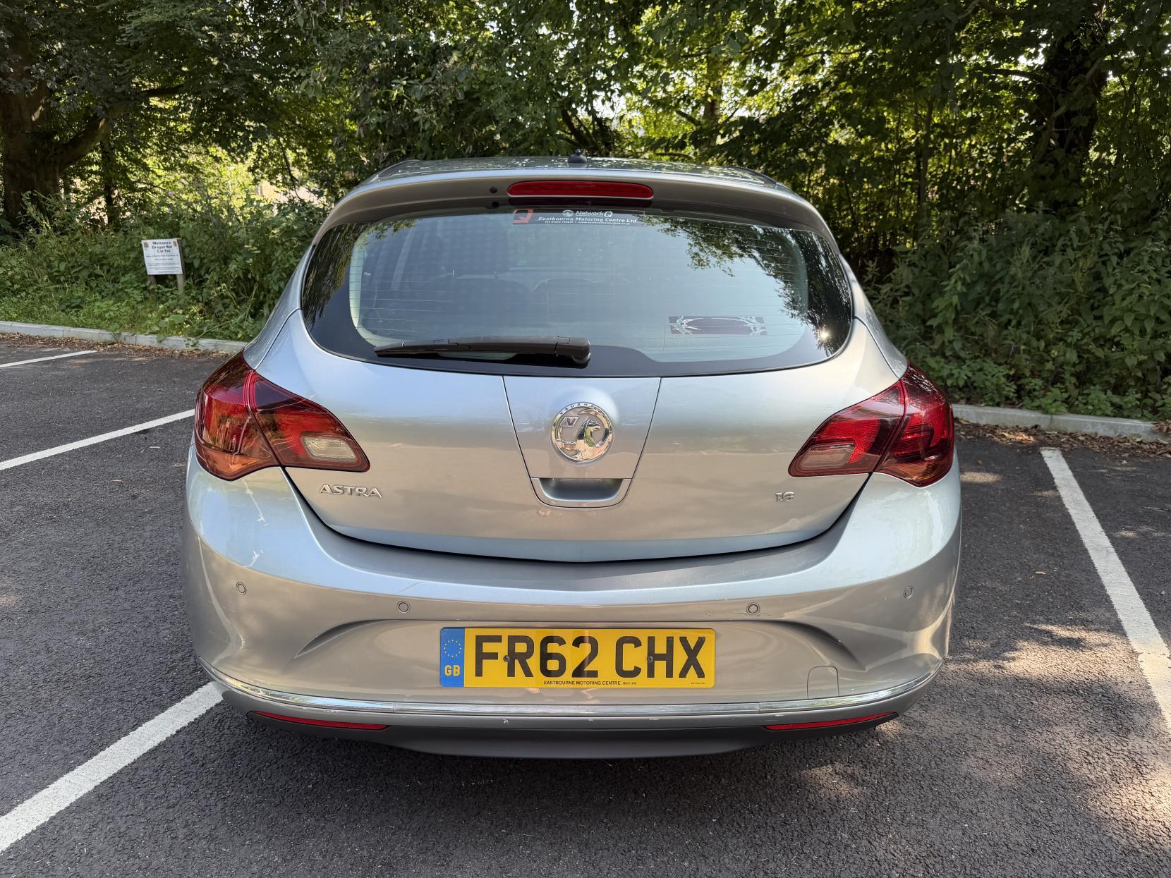 2013 Vauxhall Astra thumbnail 9