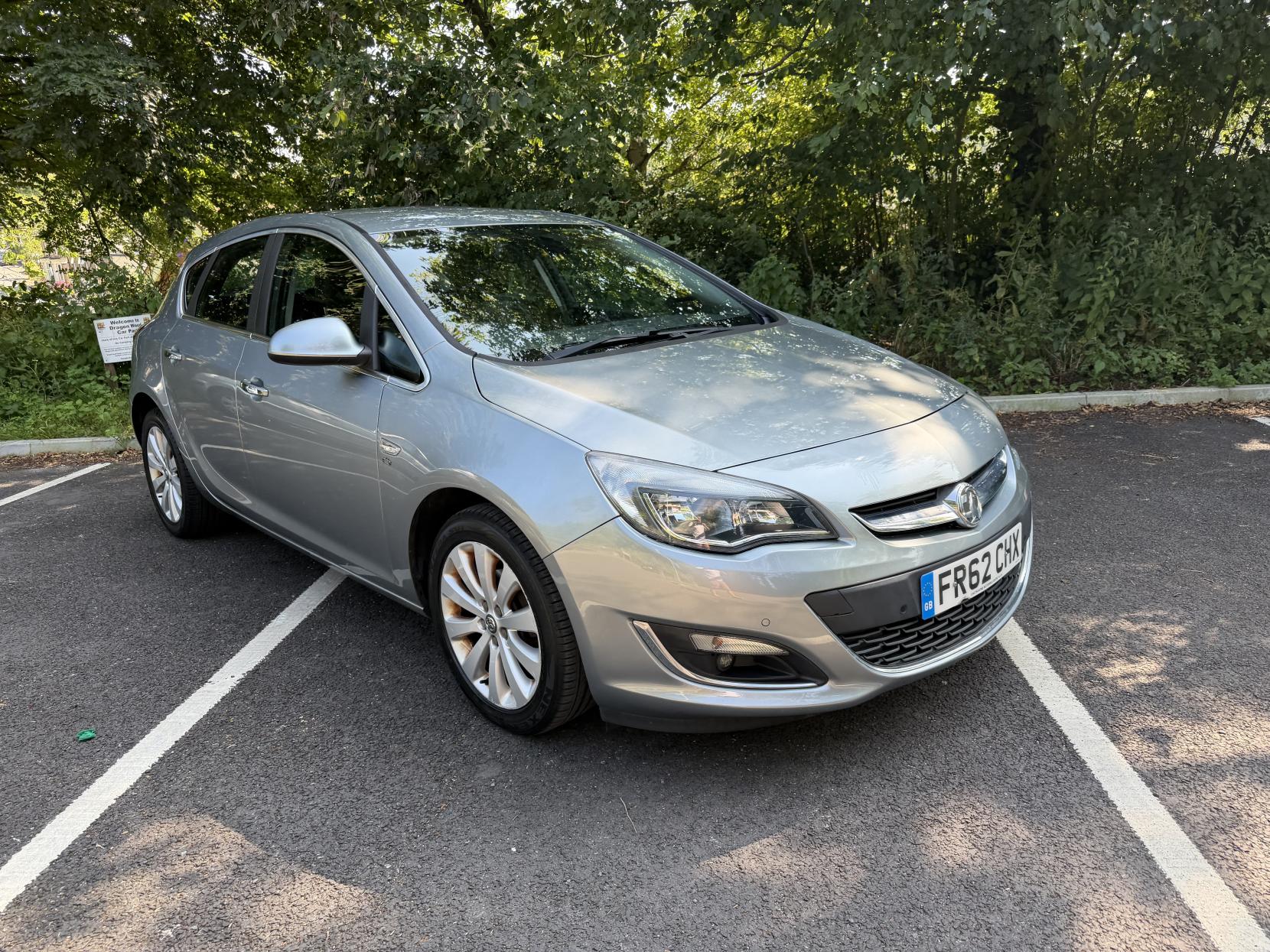 2013 Vauxhall Astra thumbnail 20