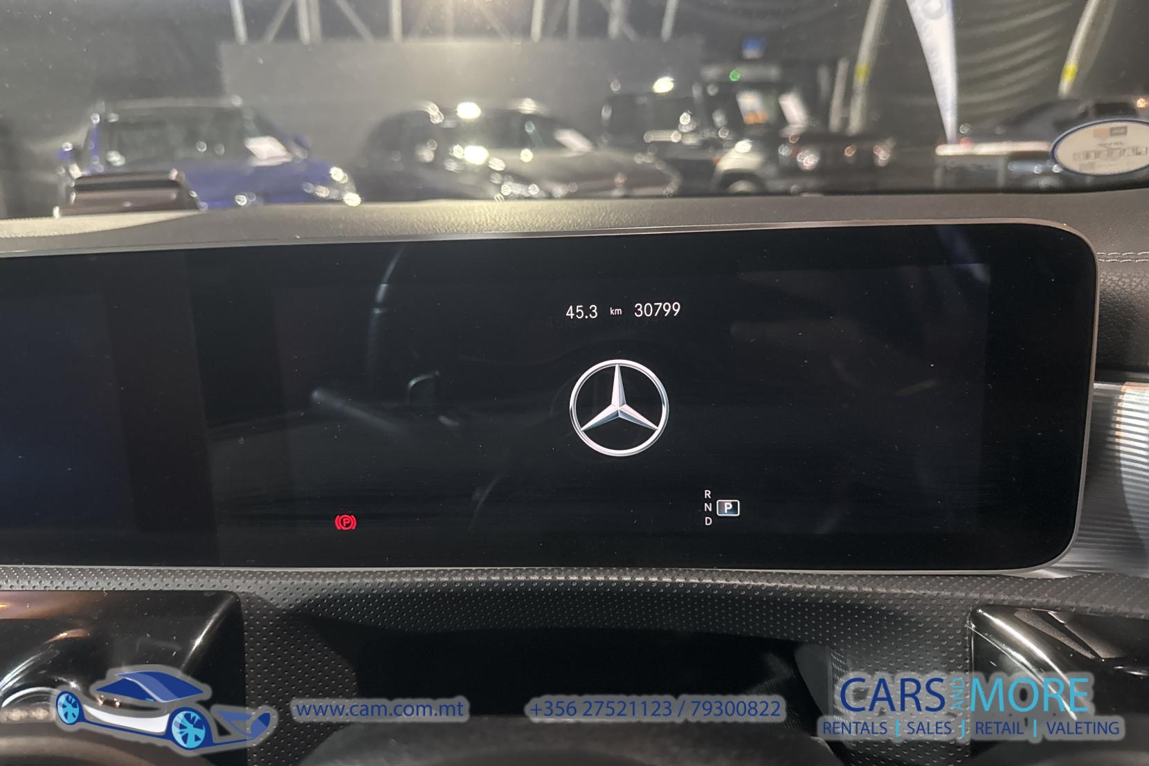 Mercedes-Benz A180 AMG PREMIUM PLUS 1.3