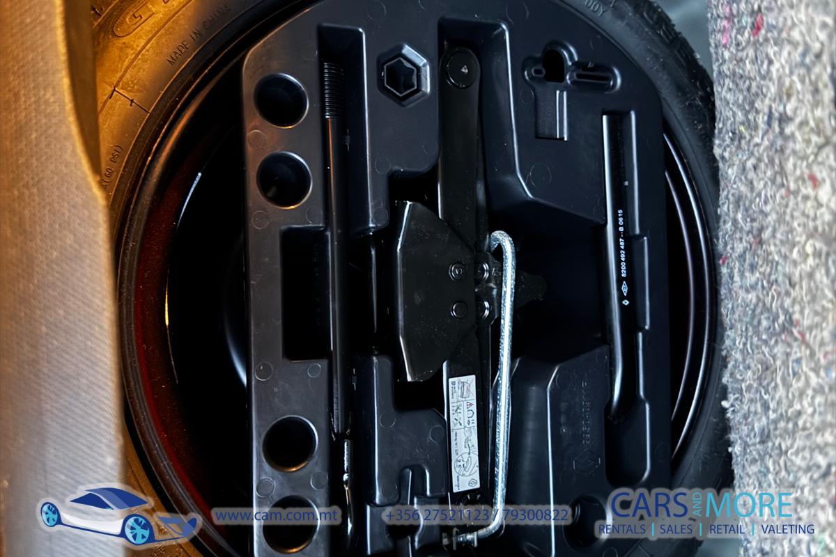 Renault Captur 1.2 Dynamic (Japan import)