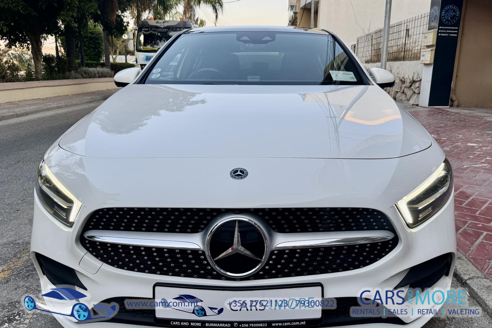 Mercedes-Benz A180 AMG Premium Plus 1.3