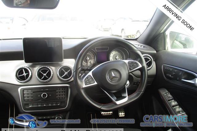 Mercedes-Benz GLA 180 1.6