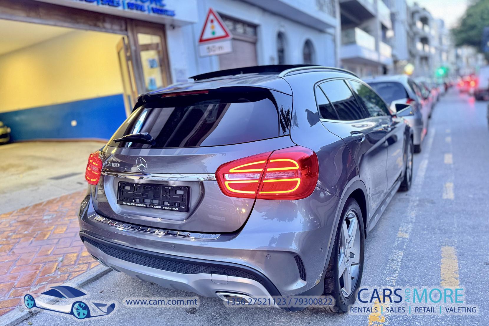 Mercedes-Benz GLA 180 AMG Line Premium Plus! 1.6