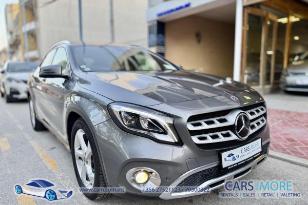 Mercedes-Benz GLA 180 SPORT PREMIUM PLUS 1.6