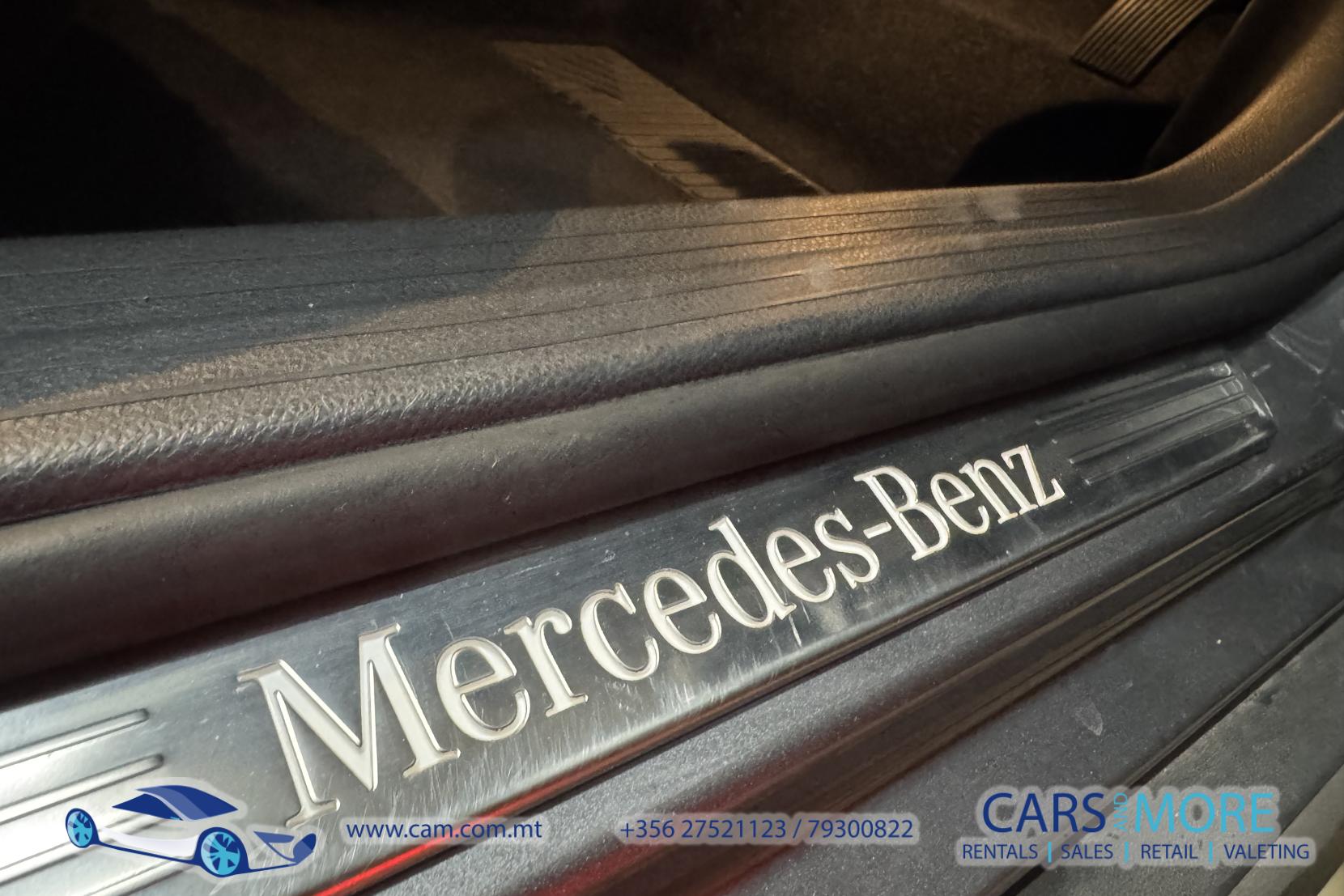 Mercedes-Benz GLA 180 SPORT PREMIUM PLUS 1.6