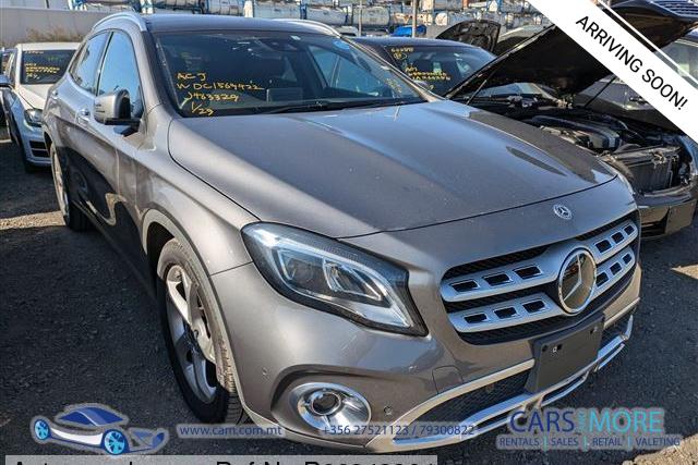 Mercedes-Benz GLA 180 1.6