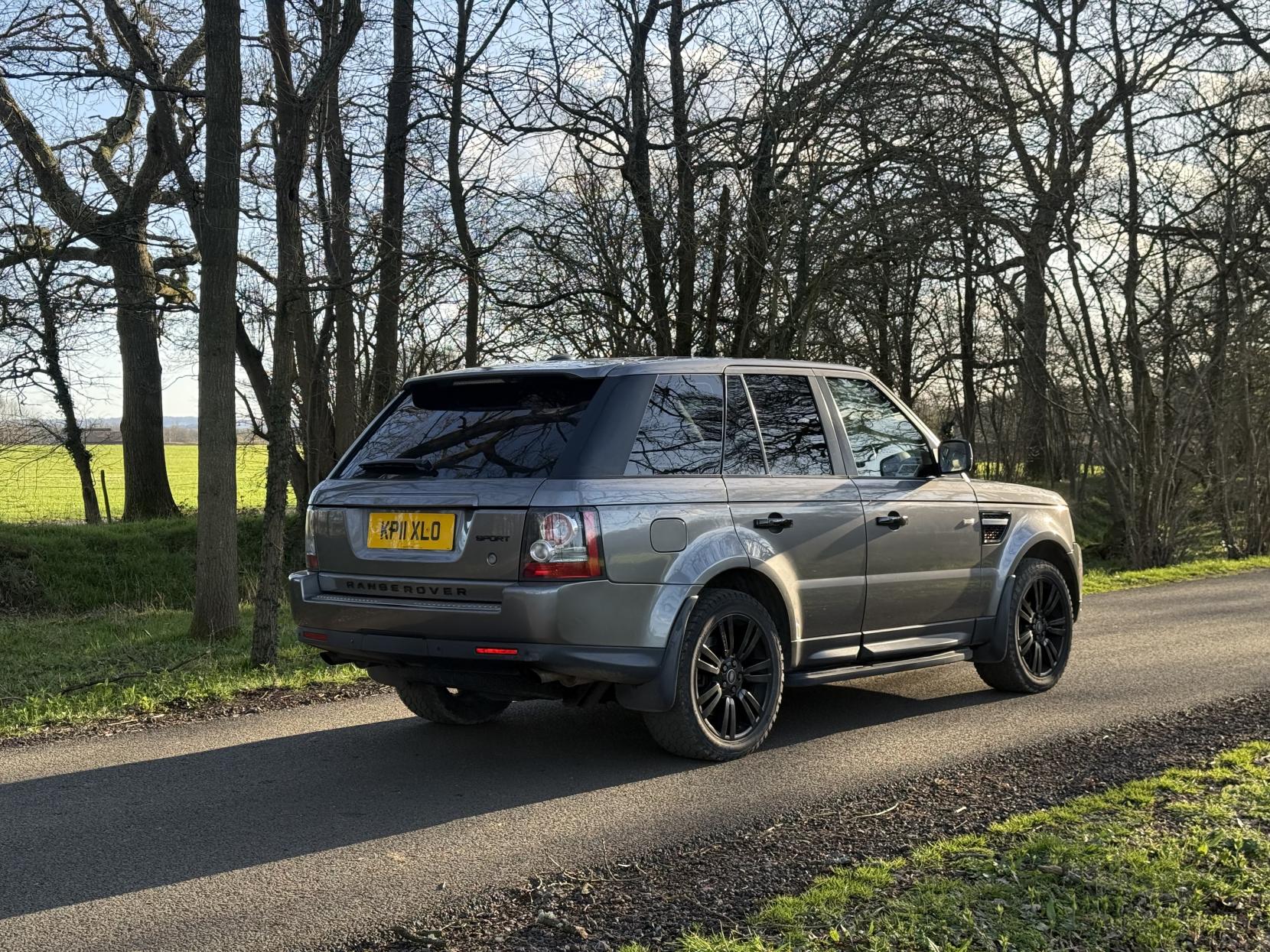 Land Rover Range Rover Sport 3.0 TD V6 HSE SUV 5dr Diesel CommandShift 4WD Euro 5 (245 ps)