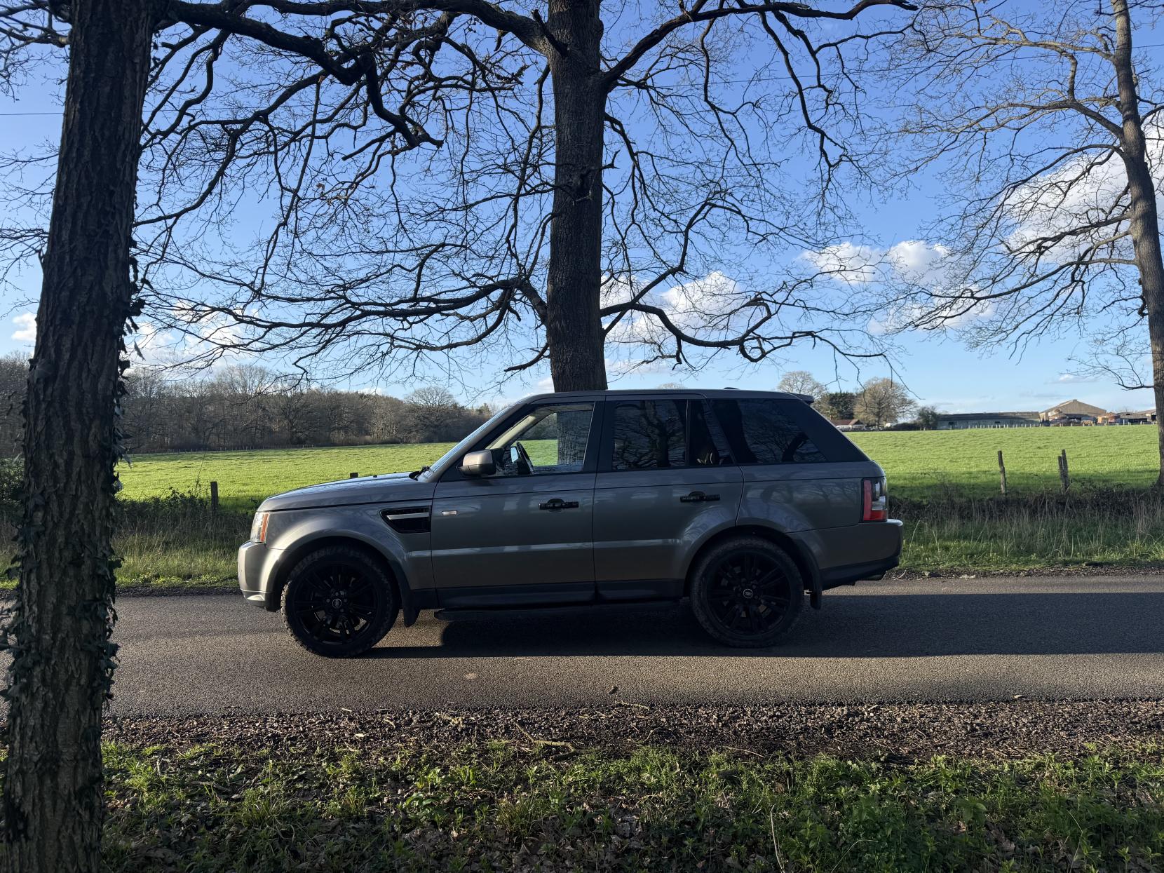 Land Rover Range Rover Sport 3.0 TD V6 HSE SUV 5dr Diesel CommandShift 4WD Euro 5 (245 ps)