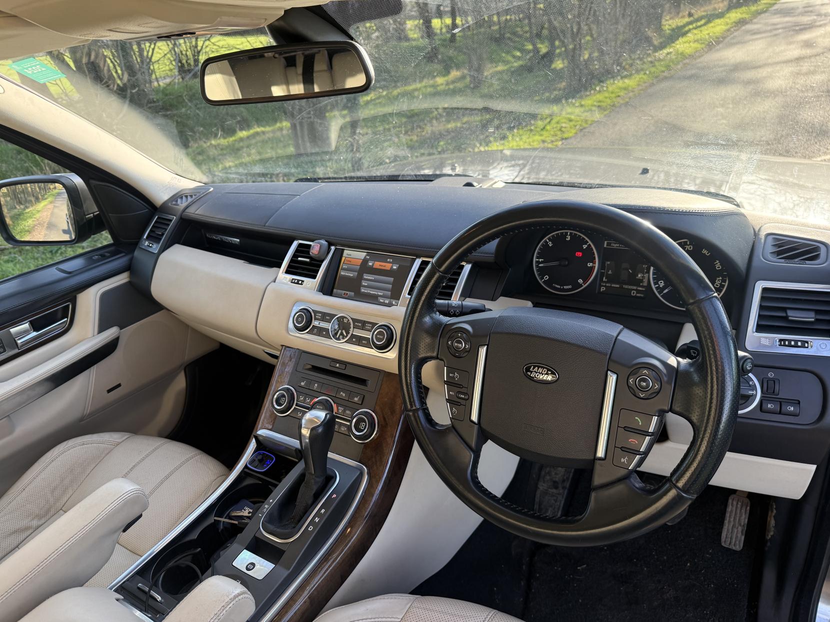 Land Rover Range Rover Sport 3.0 TD V6 HSE SUV 5dr Diesel CommandShift 4WD Euro 5 (245 ps)