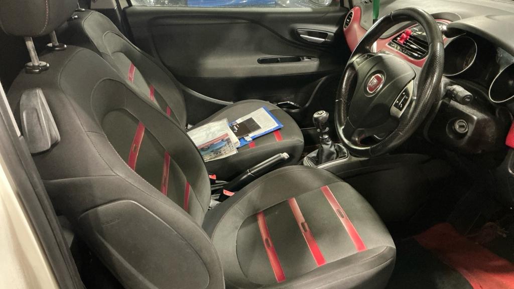 Fiat Punto Evo 1.4 GP Hatchback 3dr Petrol Euro 5 (s/s) (77 bhp)