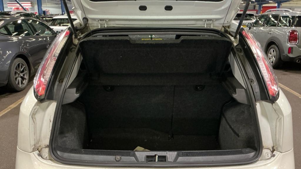 Fiat Punto Evo 1.4 GP Hatchback 3dr Petrol Euro 5 (s/s) (77 bhp)