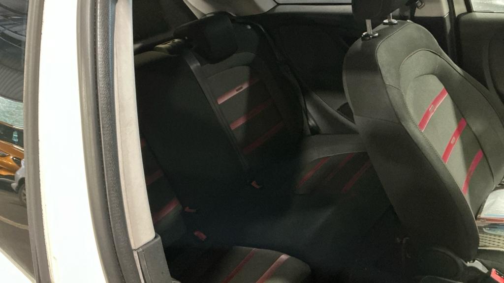 Fiat Punto Evo 1.4 GP Hatchback 3dr Petrol Euro 5 (s/s) (77 bhp)