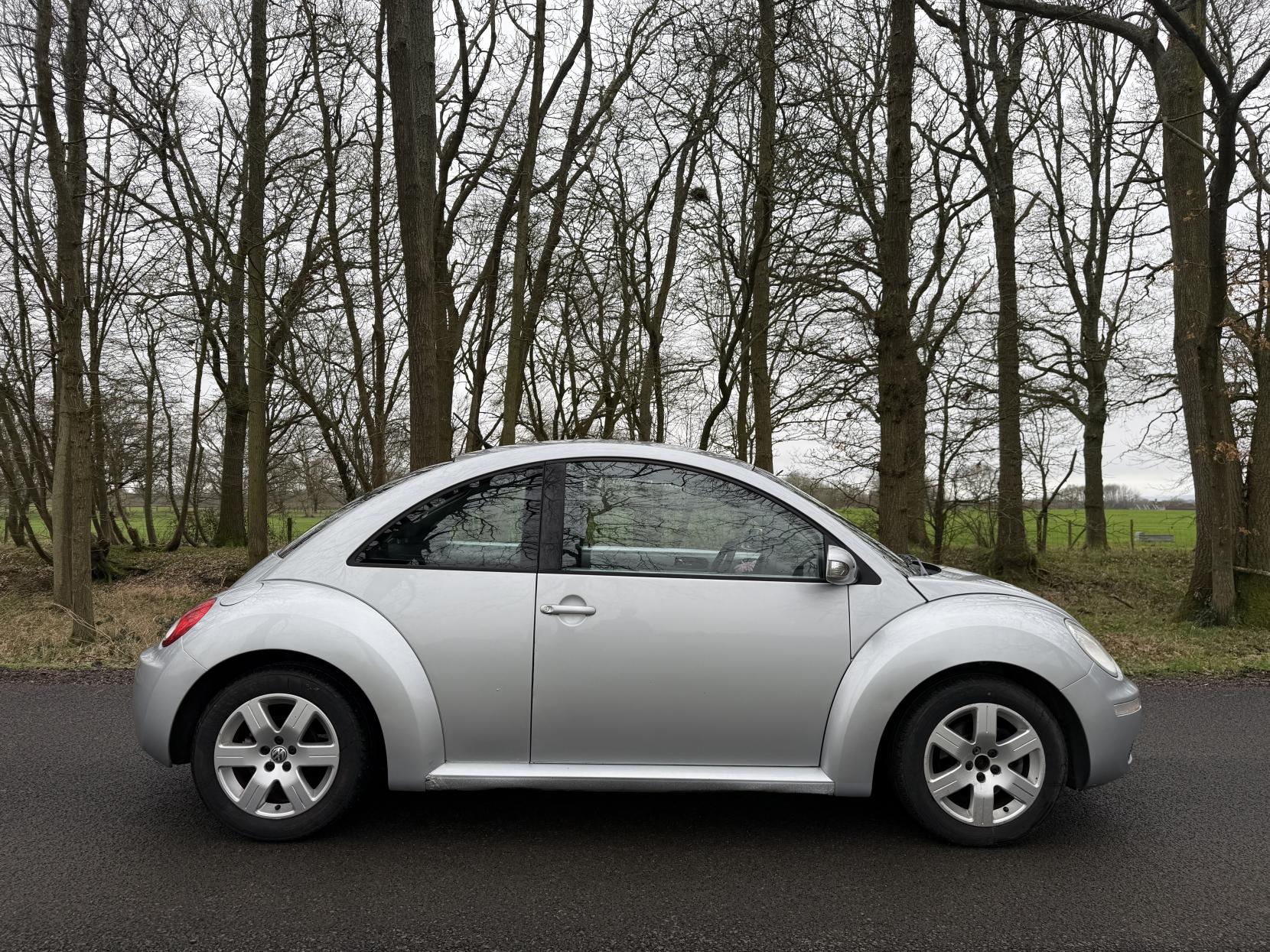 Volkswagen Beetle 1.4 16V Luna Hatchback 3dr Petrol Manual Euro 4 (75 ps)