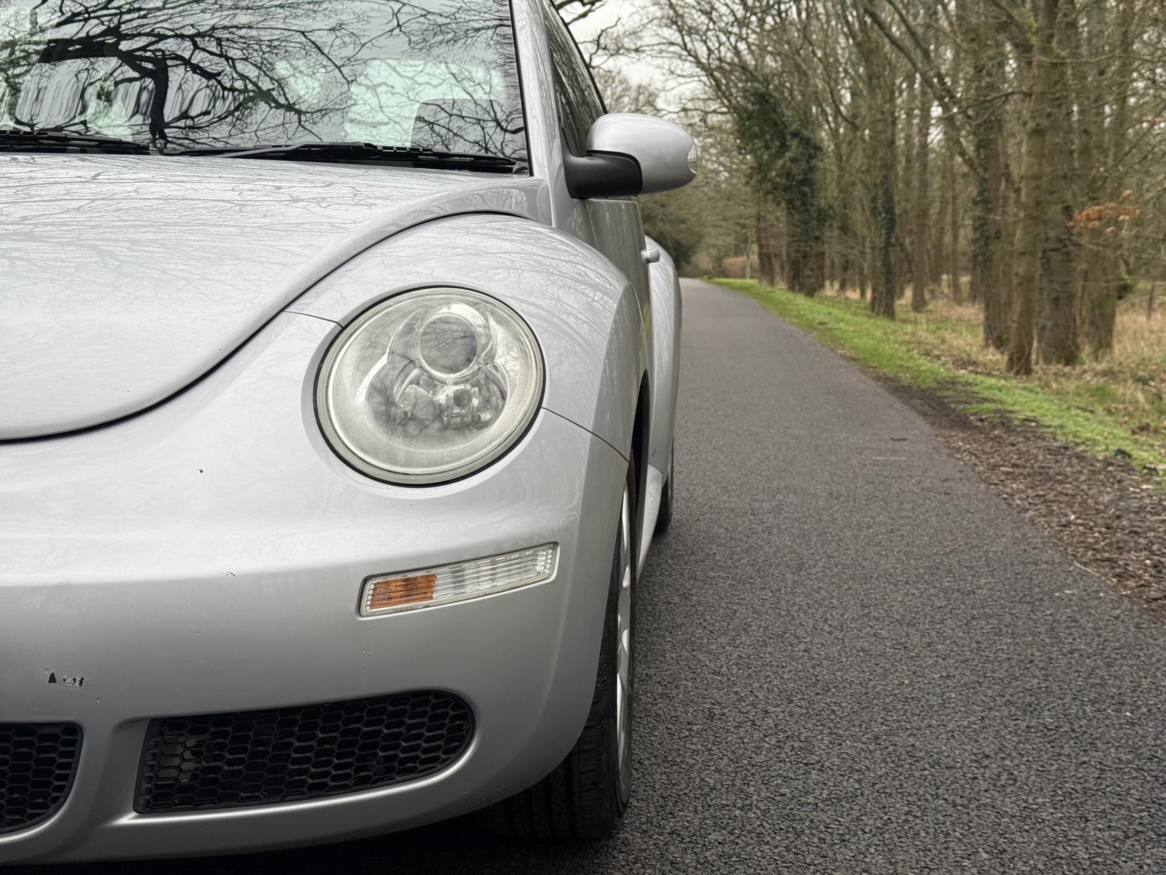 Volkswagen Beetle 1.4 16V Luna Hatchback 3dr Petrol Manual Euro 4 (75 ps)