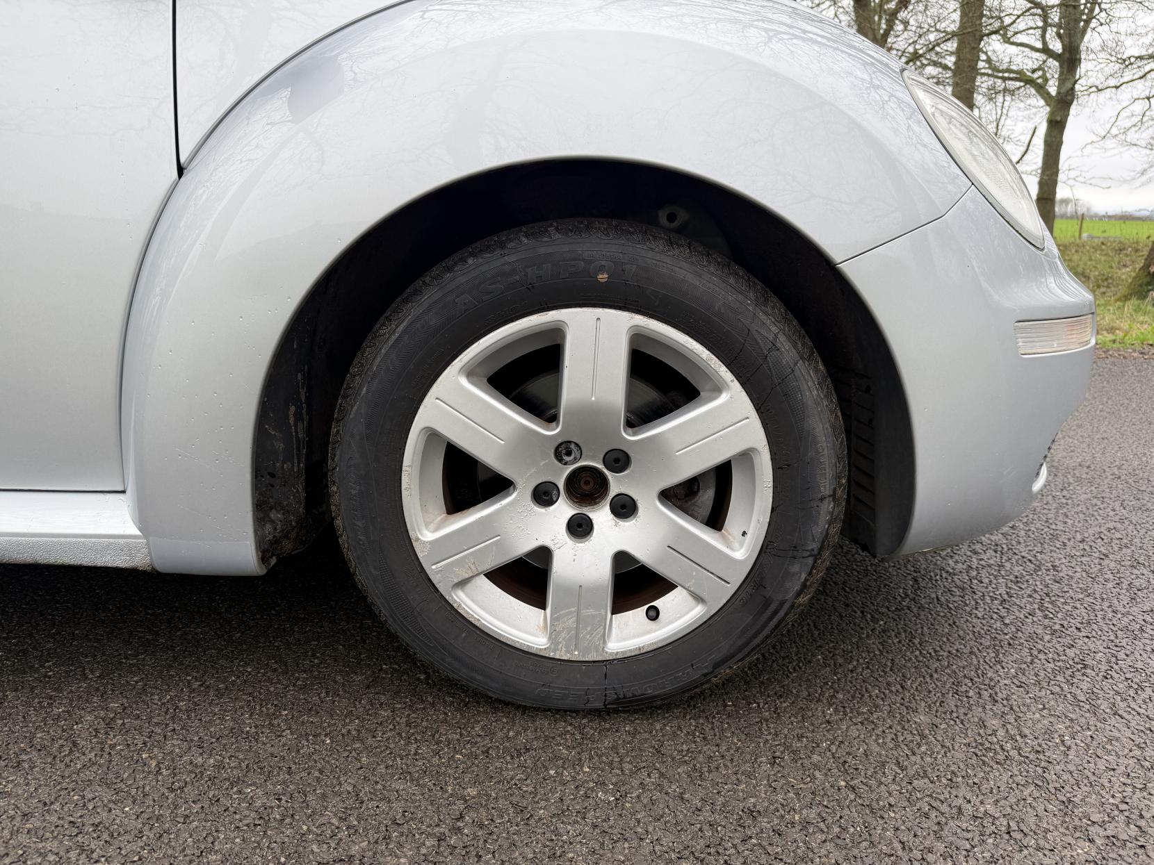 Volkswagen Beetle 1.4 16V Luna Hatchback 3dr Petrol Manual Euro 4 (75 ps)