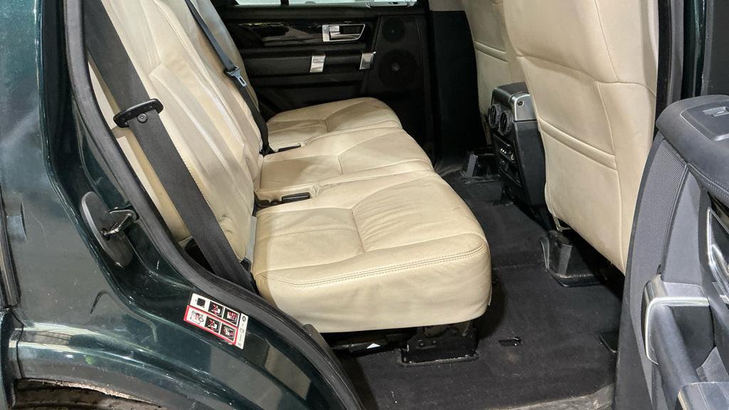 Land Rover Discovery 4 3.0 SD V6 HSE Luxury SUV 5dr Diesel Auto 4WD Euro 5 (255 bhp)