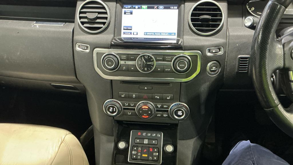 Land Rover Discovery 4 3.0 SD V6 HSE Luxury SUV 5dr Diesel Auto 4WD Euro 5 (255 bhp)