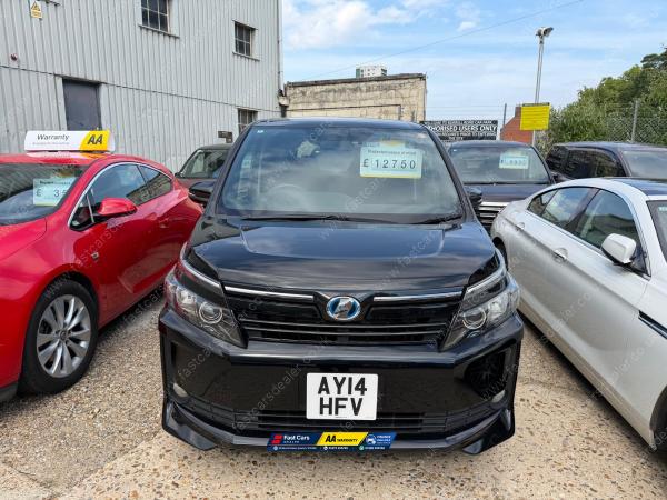 Toyota Voxy 1.8 Petrol Hybrid V Auto 7 Seats